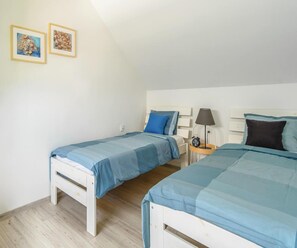 4 chambres, ameublement personnalisé, draps fournis
