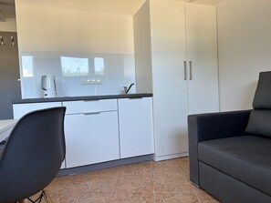 Rumah Comfort, 1 kamar tidur | Dapur pribadi | Lemari es, microwave, ketel listrik, dan pemanggang roti