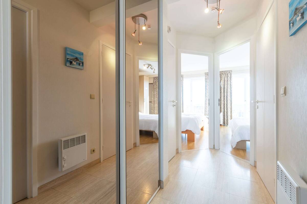 Classic Apartment, 2 Bedrooms | 4 bedrooms, iron/ironing board
