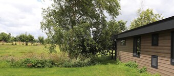 Spacious Chalet in a Rural Location Near Giethoorn