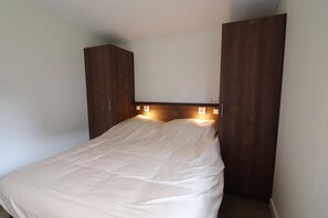 15 間睡房、獨特裝修、床單