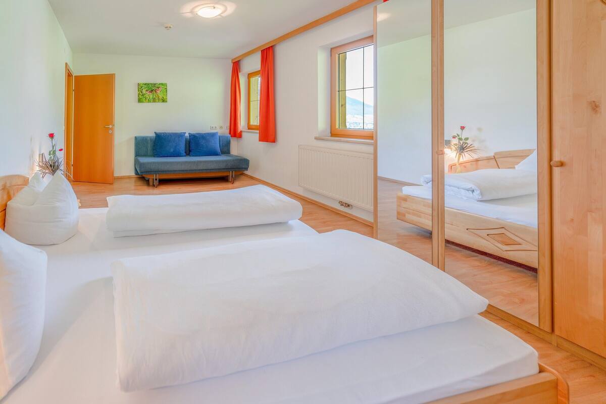 Deluxe-Apartment, 3 Schlafzimmer | 18 Schlafzimmer, individuell eingerichtet, Bettwäsche