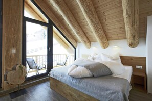 Classic Chalet, 3 Bedrooms | 5 bedrooms, individually furnished, bed sheets - Cosy, Modern Canadian Wooden Chalet (Ladis)