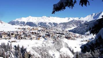 Comfort Chalet, 3 Bedrooms | View from property