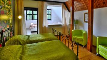 Classic Villa, Multiple Bedrooms | Living room | Fireplace