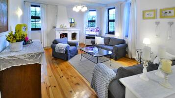 Classic Villa, Multiple Bedrooms | Living room | Fireplace