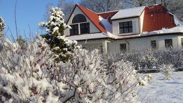 Classic Villa, Multiple Bedrooms | Garden