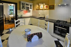 Cozinha privada | Geladeira, micro-ondas, fogão, cafeteira/chaleira