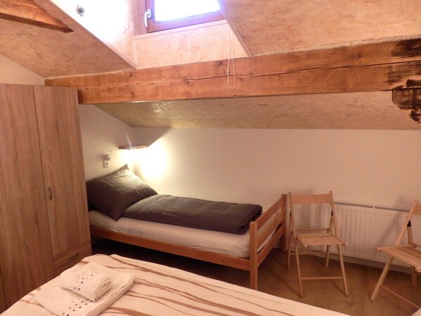 4 bedrooms, individually furnished, bed sheets