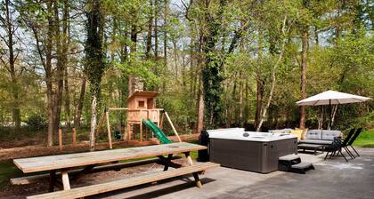 Comfortable Family and Friends House With Wellness