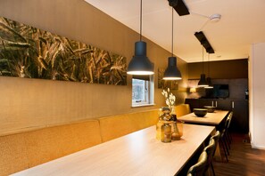 Nhà phong cách cổ điển, nhiều phòng ngủ | Khu ăn uống