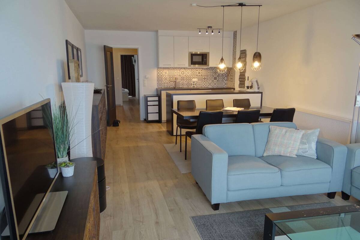 Comfort Apartment, 2 Bedrooms | Dining