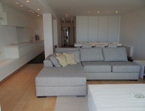 Classic Apartment, 2 Bedrooms | Living room - Sun Beach I 0101 With sea View (Nieuwpoort)