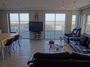 Comfort-Apartment, 3 Schlafzimmer | Wohnzimmer | DVD-Player