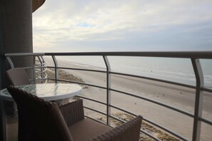 Comfort Apartment, 3 Bedrooms | Property grounds