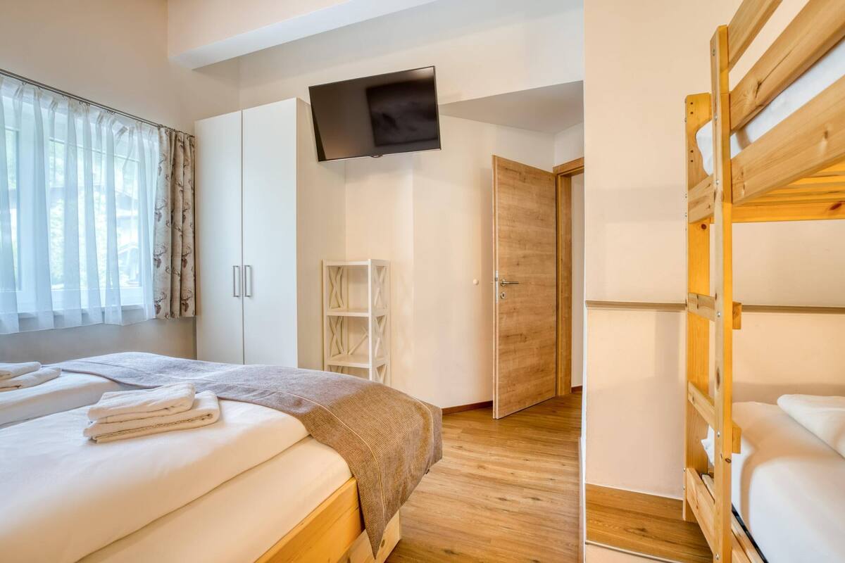 15 bedrooms, individually furnished, bed sheets