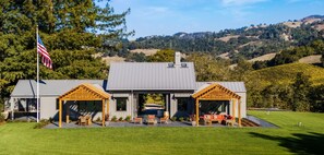Exterior - Casa Pavone, by Vinifera Homes (Healdsburg)