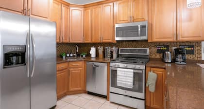 Modern Spacious 3BR Oasis <15 min to PATH