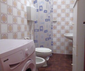 Apartment | Bathroom