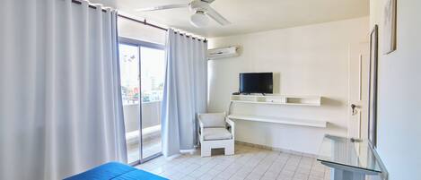 1 bedroom, internet, bed sheets