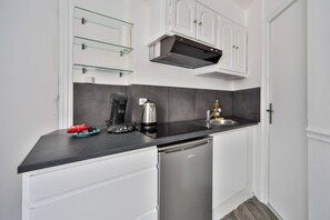 Cafetière/bouilloire, grille-pain