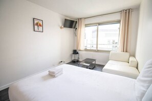 Bügeleisen/Bügelbrett, WLAN, Bettwäsche