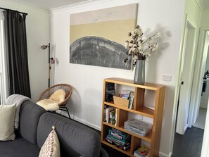 Smart TV, fireplace, books