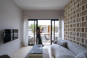 Appartement, 1 chambre, balcon, vue piscine | Salle de séjour