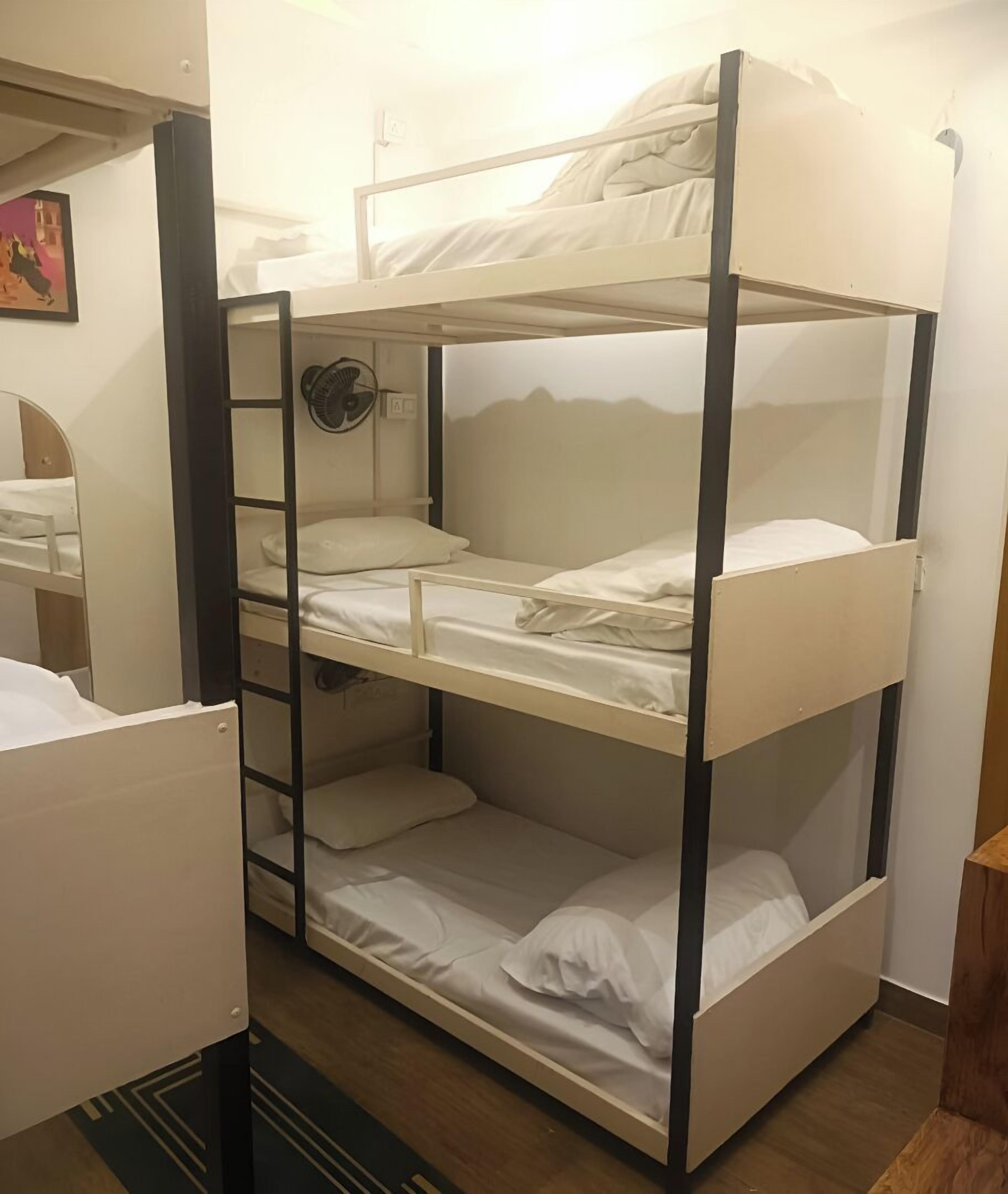 Comfort Shared Dormitory | Free WiFi, bed sheets