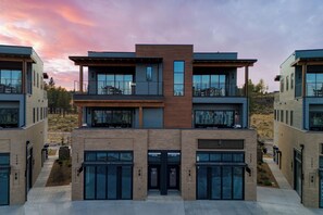 Exterior - 1119 Aerie Buyout | 2 Units Near Old Bend | Hot Tub + Mountain View (Bend)