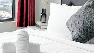 Apartment, 3 Bedrooms | 3 bedrooms, iron/ironing board