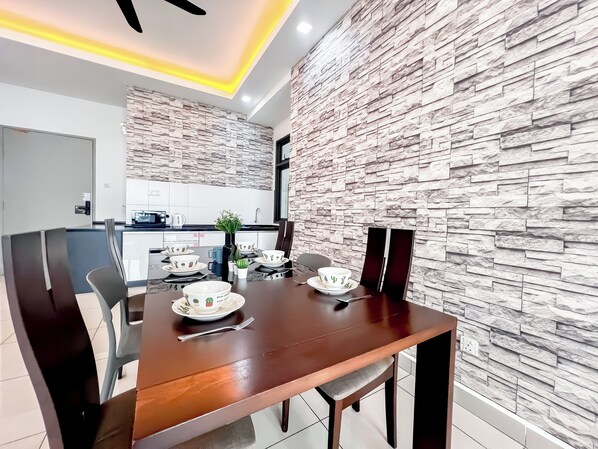 Apartment, 3 Bedrooms | Living area