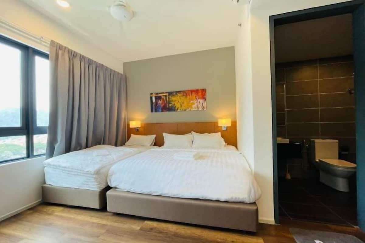 3 bedrooms, iron/ironing board, free WiFi