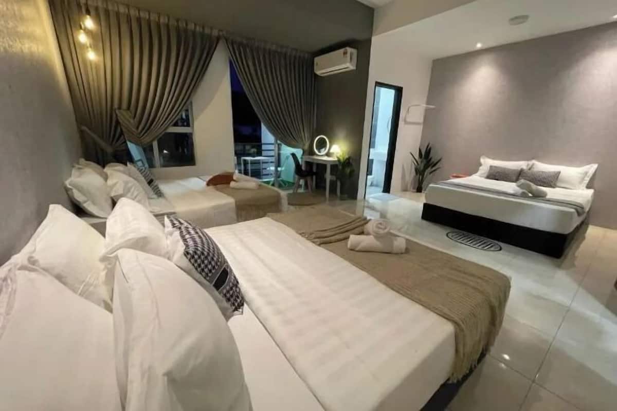 3 bedrooms, iron/ironing board, free WiFi