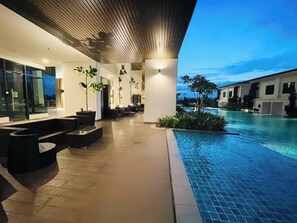 2 つの屋外プール