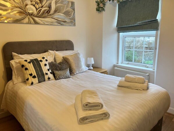 1 bedroom, desk, iron/ironing board, free WiFi