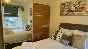 1 غرفة نوم ومكتب ومكواة/لوح كي وواي فاي مجانًا