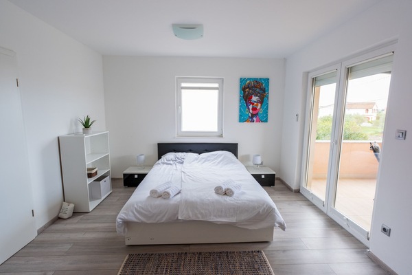 House (Charming Three Bedroom House Turanj) | 3 bedrooms, WiFi (free)