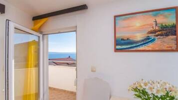 Apartment (Studio Apartment) | 5 bedrooms, free WiFi