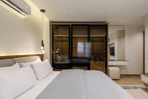 4 soverom, skrivebord, strykejern/-brett og wi-fi (inkludert)