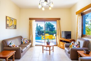 Villa | 3 bedrooms - Villa Natasha in Peyia (Pegeia)