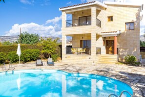 Villa | 3 bedrooms - Villa Natasha in Peyia (Pegeia)