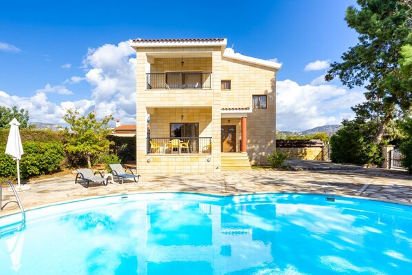 Villa | 3 bedrooms - Villa Natasha in Peyia (Pegeia)