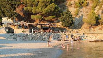 Apartment (One Bedroom Apartment 3) | Beach