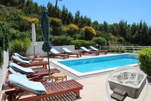 Apartment (One Bedroom Apartment 4) | Outdoor pool - Apartment Tafra 4 (Omis)