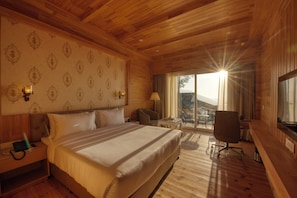 Deluxe Double Room, Hill View | In-room safe, desk, blackout drapes, iron/ironing board - Royalpine Rosastays Kasauli (Kasauli)