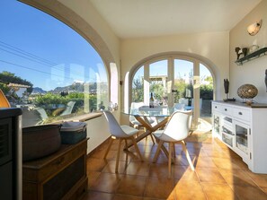 Interior - Stunning private villa for 8 people with private pool, WIFI, A/C, TV, terrace and pets allowed (Benissa)