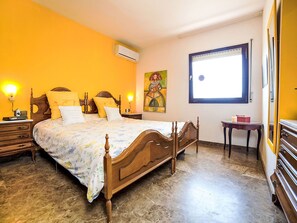 4 habitaciones, cuna de viaje y wifi gratis 