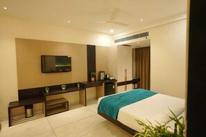 Camera Executive | Una scrivania, Wi-Fi gratuito