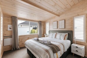 3 chambres, fer et planche à repasser, Wi-Fi, draps fournis